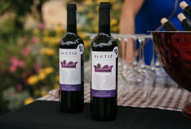 Captura de pantalla 2025 08 26 a las 12.53.44 1 - Bodegas Alútiz en Samaniego, corazón de La Rioja Alavesa �. Vinos premium con D.O. Calificada, elaborados con tradición familiar desde 1956. Descubre nuestra colección y compra online. Autenticidad y terruño único en cada botella Captura de pantalla 2025 08 26 a las 12.53.44 1
